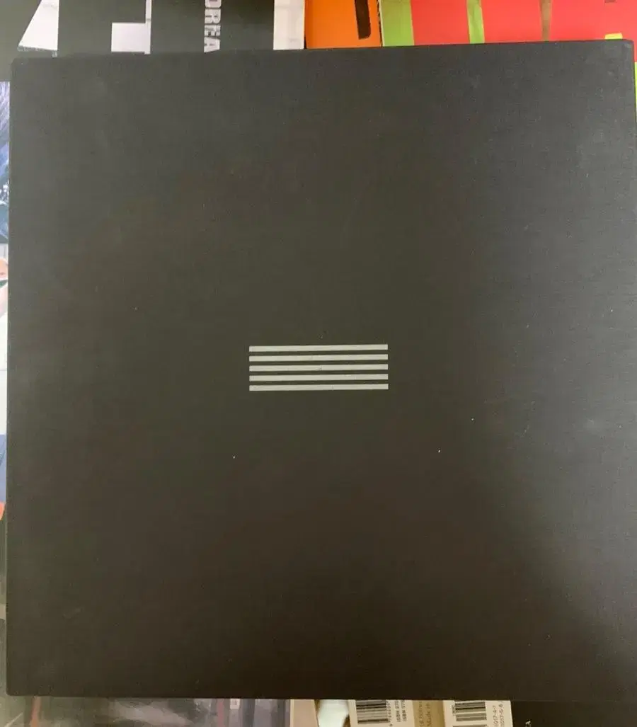 BIGBANG MADE album sells (+taeyang photocard)