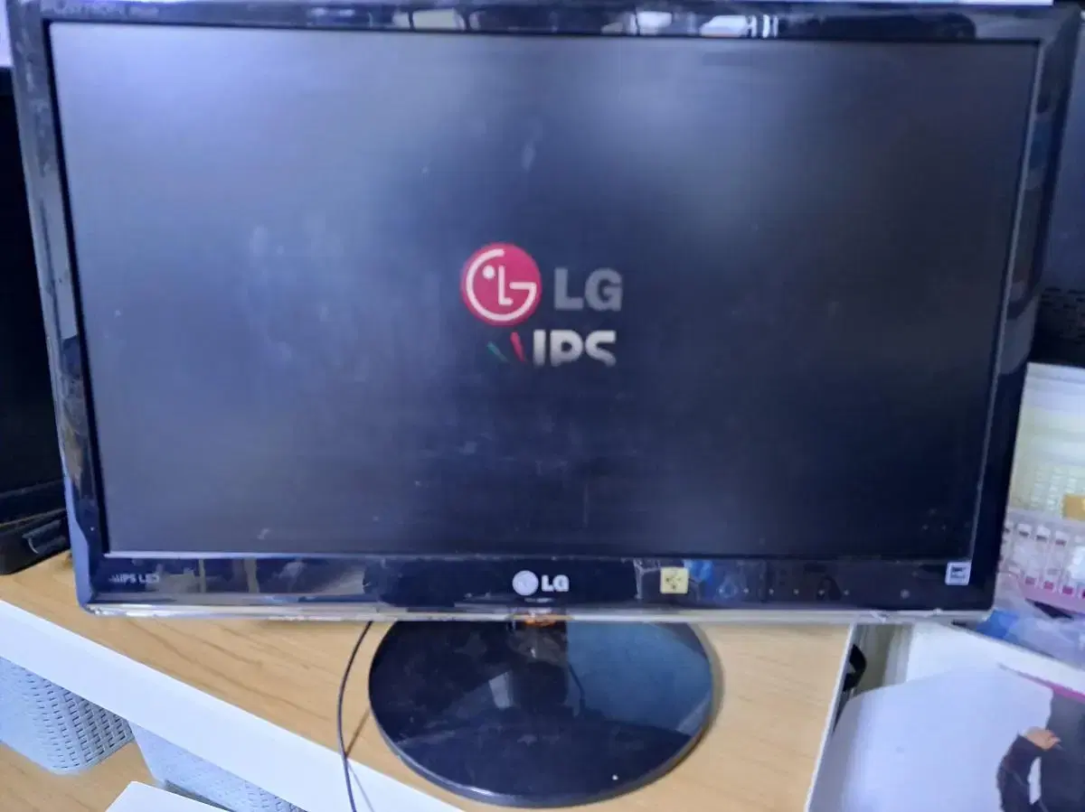 LG 23인치 모니터