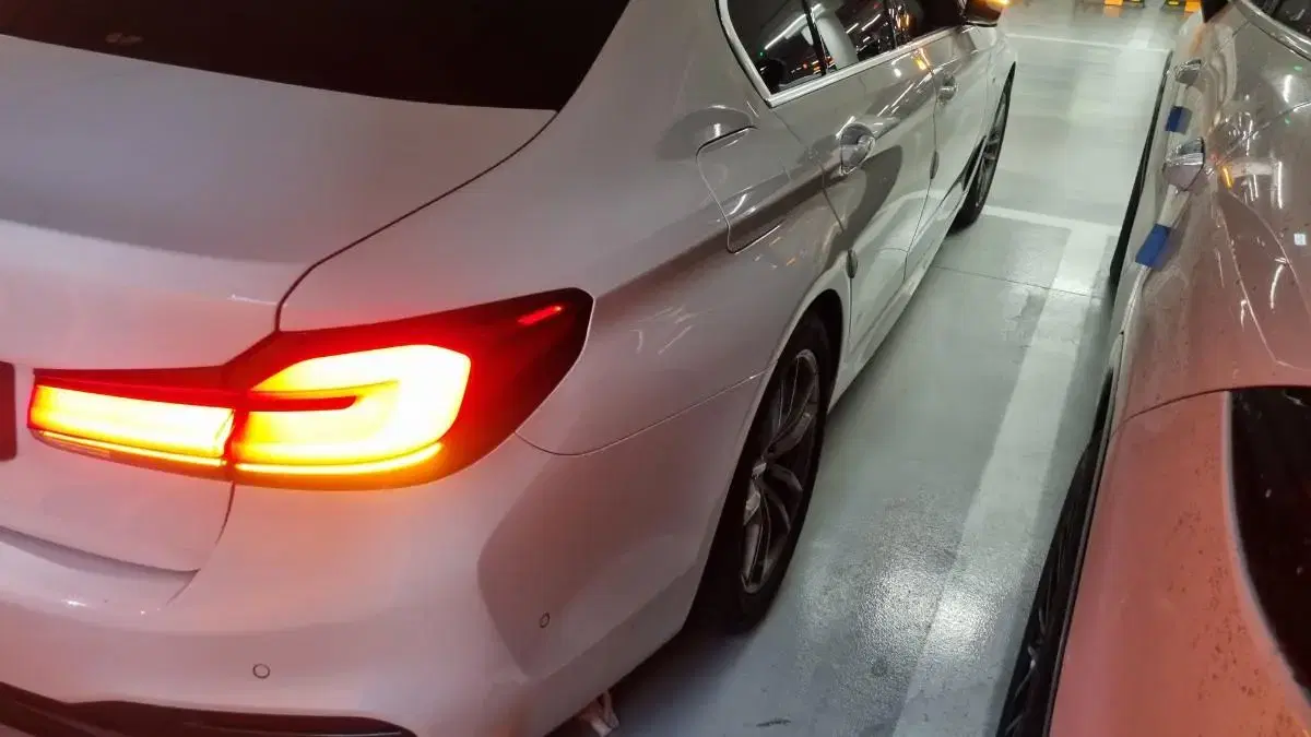 BMW G30&F90 신형LCI 테일램프전국방문장착