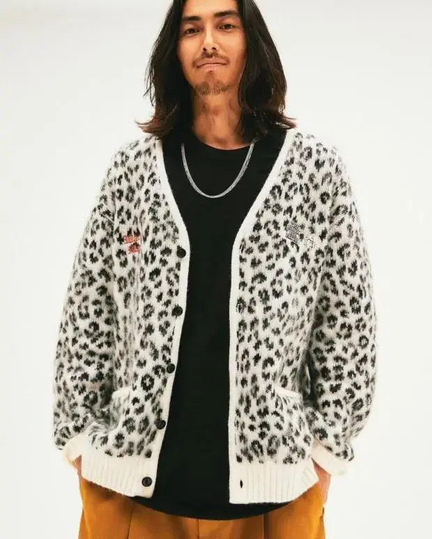 WakomariaxBlack Eyepatch Leopard Mohair Cardigan