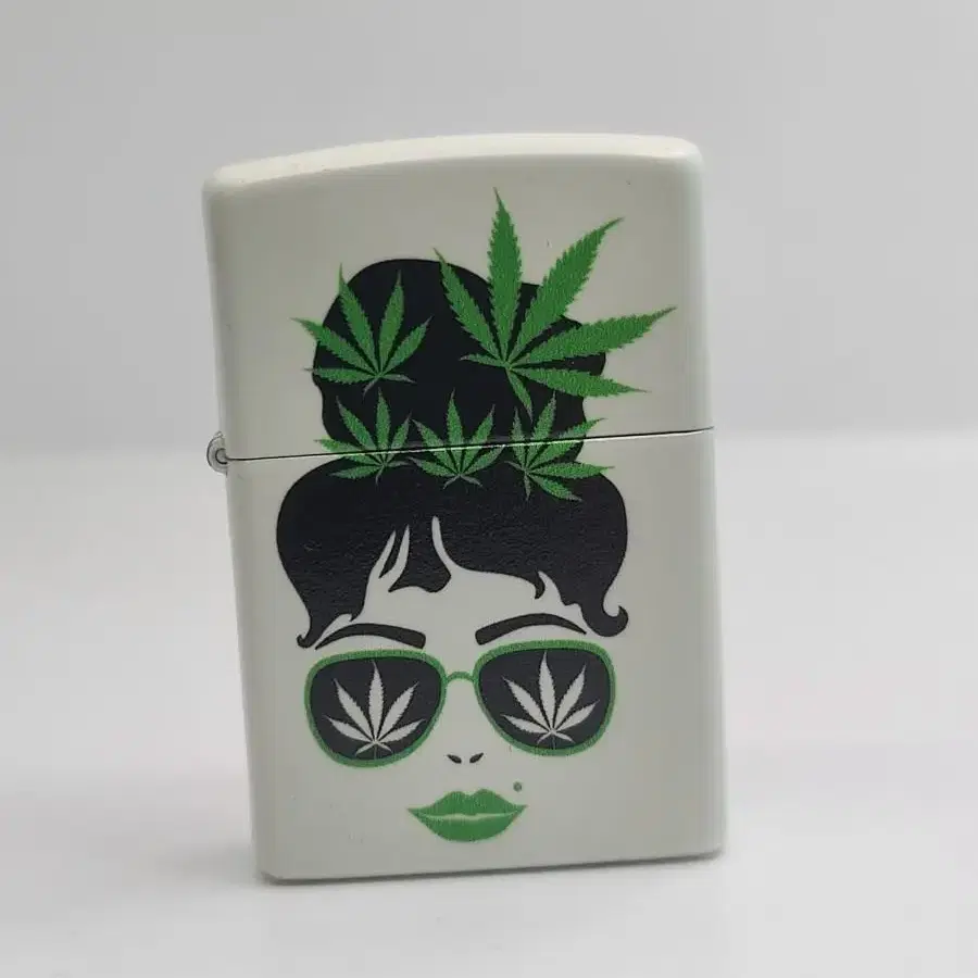 미개봉 정품 49837 CANNIBIS DESIGN 새 지포라이터