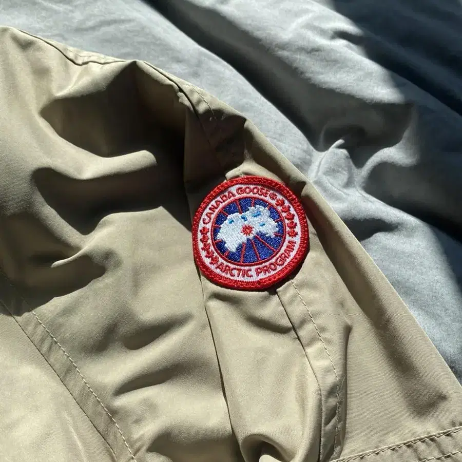 캐나다구스 유틸리티 봄버 canadagoose bomber