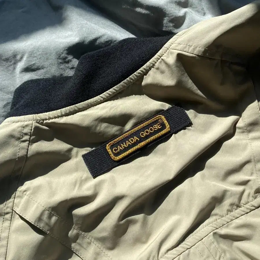 캐나다구스 유틸리티 봄버 canadagoose bomber