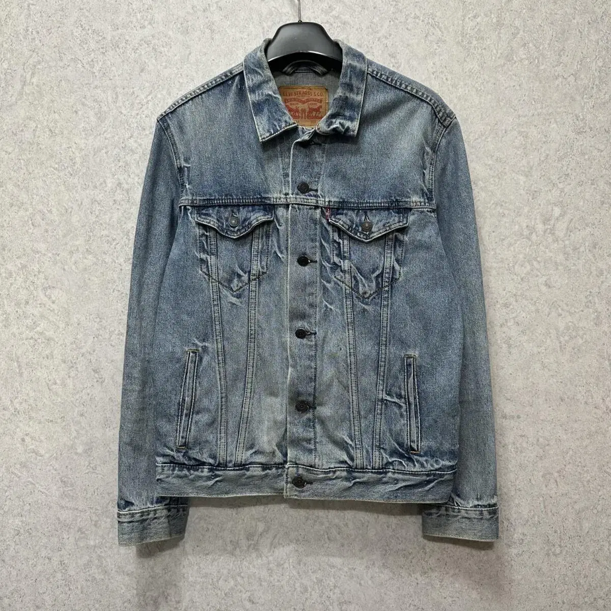 100 Levi's 72334 Men's Denim Jacket