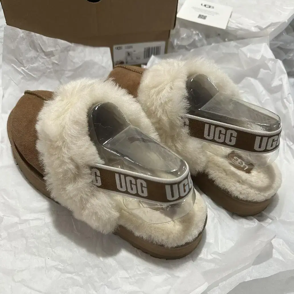 UGG]빅키즈 펀케트 슬라이드 체스트넛(5)