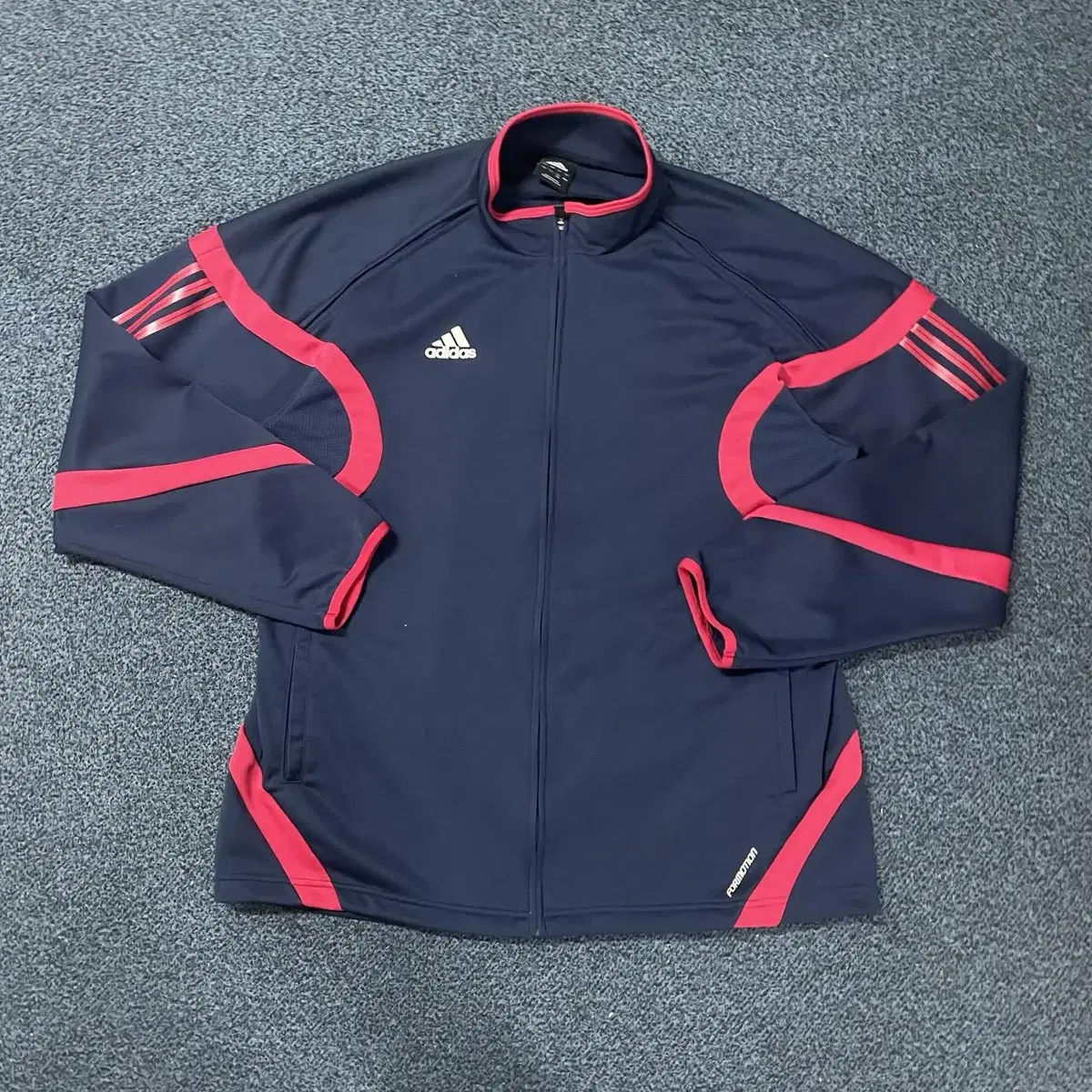 adidas training jacket size 105-110