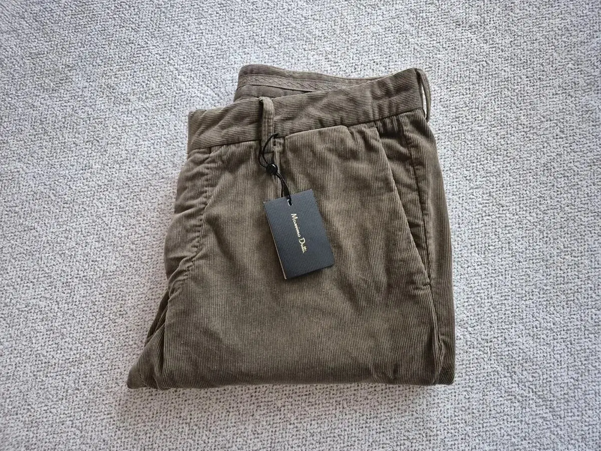 Masimo Dutti slim fit corduroy pants for sale.