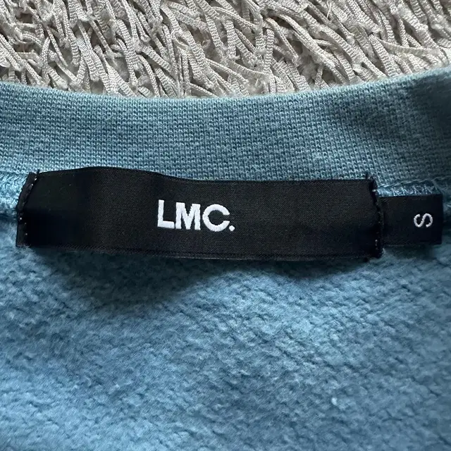 [S] 엘엠씨 LMC EARTH LOGO 맨투맨 스카이블루