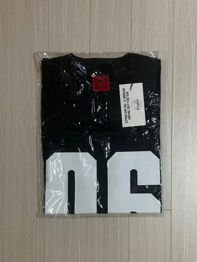 Unsealed) BTS bts Red bullet T-shirt