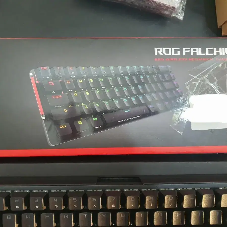 에이수스 ROG FALCHION BL US 청축 68키 미니 키보드