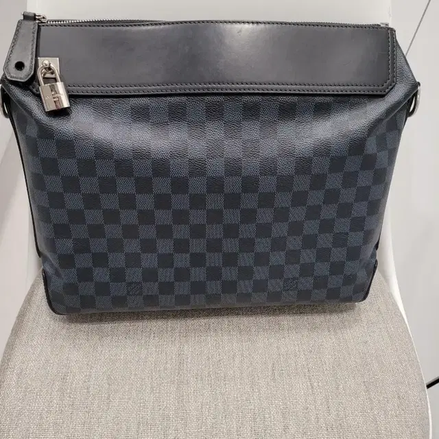 루이비통 LOUIS VUITTON 그리니치 메신저백