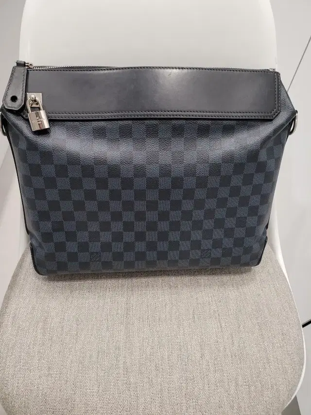 루이비통 LOUIS VUITTON 그리니치 메신저백