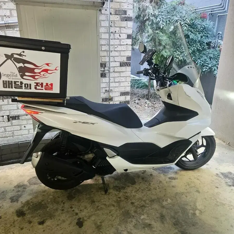 pcx125 22년식 화이트 (28xxx)