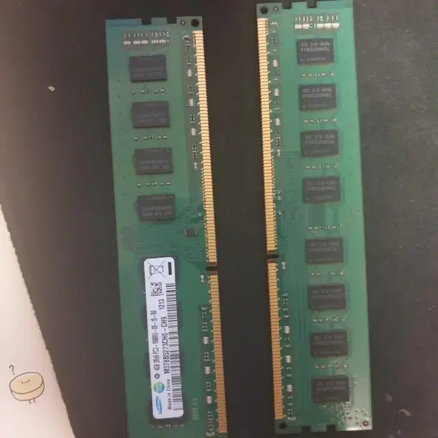 SAMSUNG USED 4GB 2Rx8 PC3-10600U