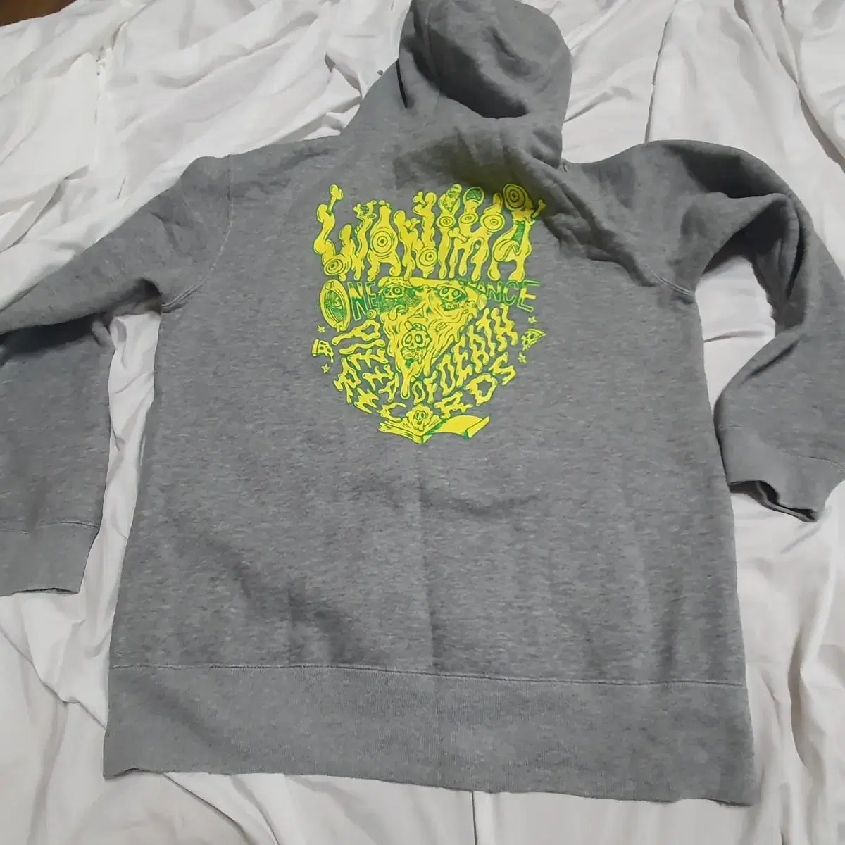 Brushed fluorescent hoodie