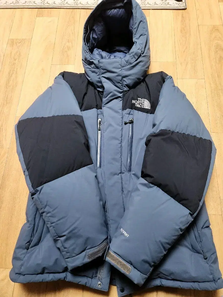 110) The North Face Spectral Prism Down Padding