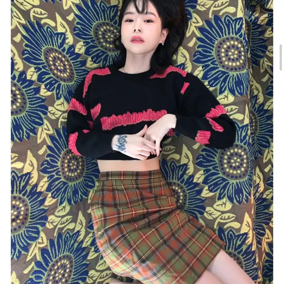 하이스쿨디스코 disco crop knit