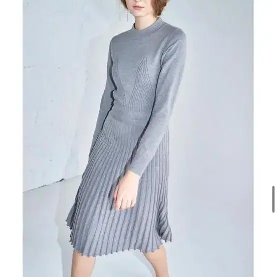 아이홀릭캐시미어 Flared rib knit dress 니트드레스