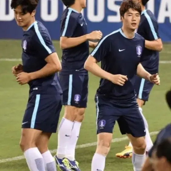 16-18 국대 트레이닝 세트