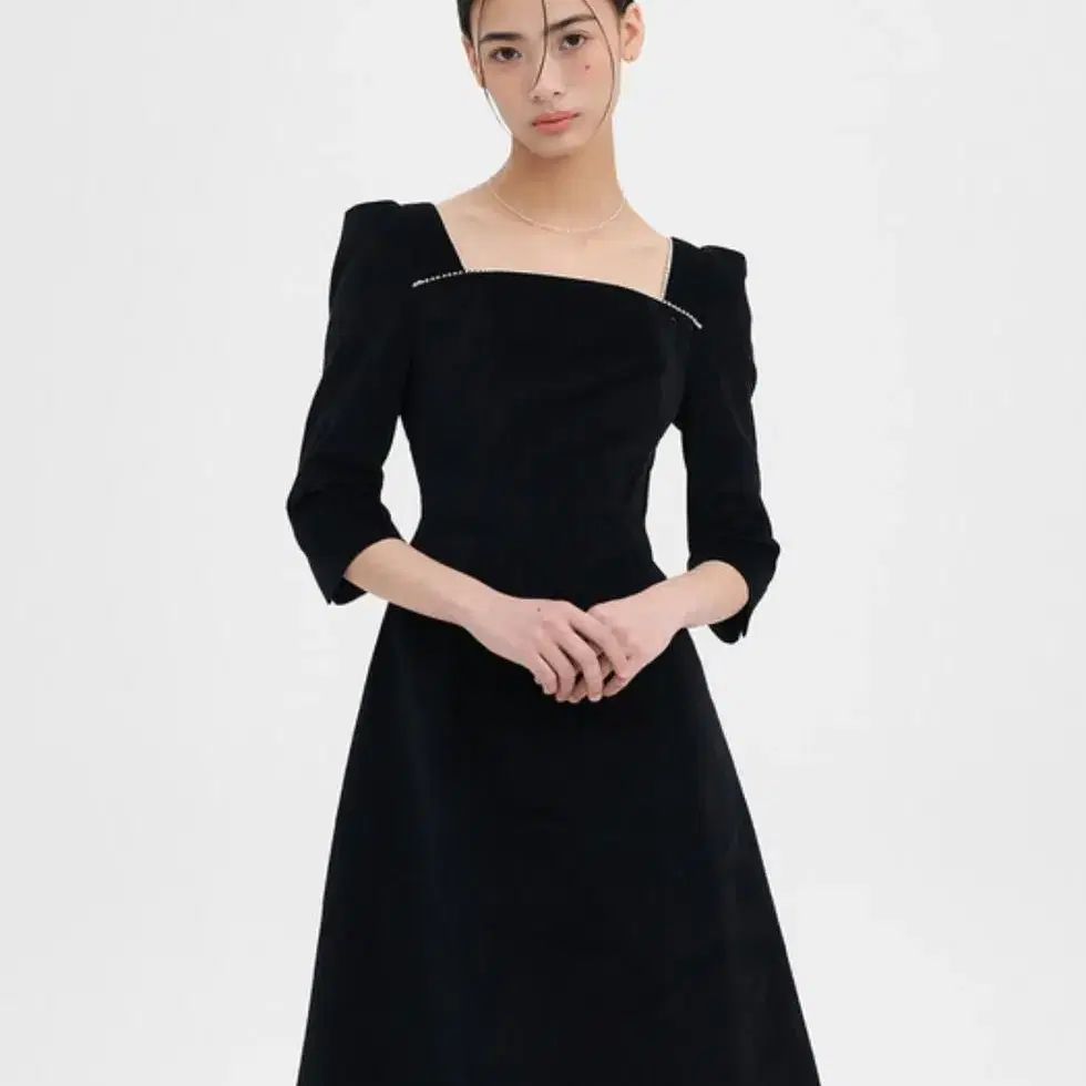 (새제품) 플로움 Giverny Velvet Dress