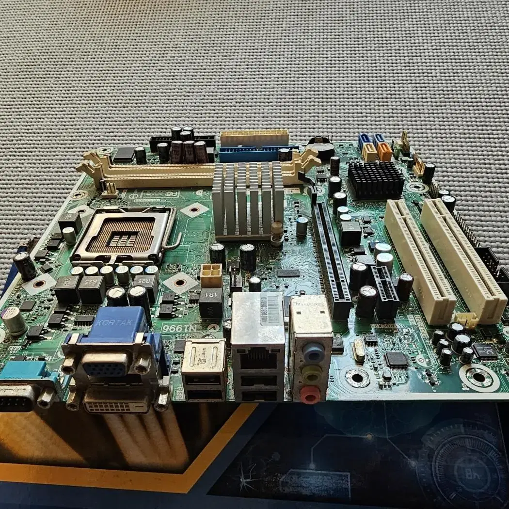 매인보드 HP N1996 ,ECS 945GCT-M 고장부품용