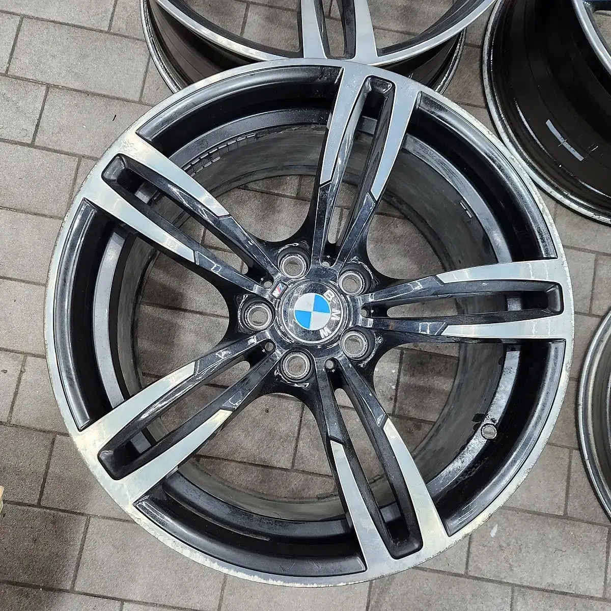 bmw 437m 정품 19인치 휠 한대분 팝니다