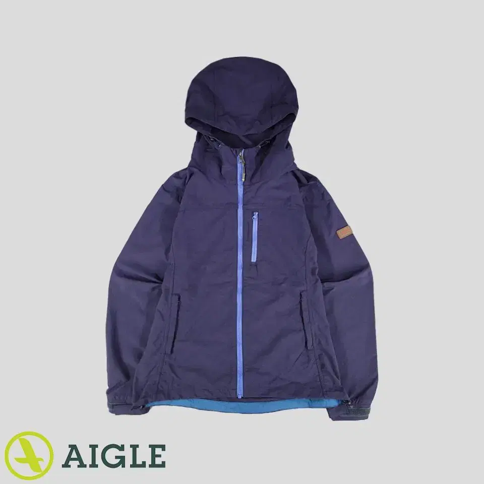 AIGLE 에이글 네이비 라이트 블루 체스트포켓 나일론 우븐 후드 바람막