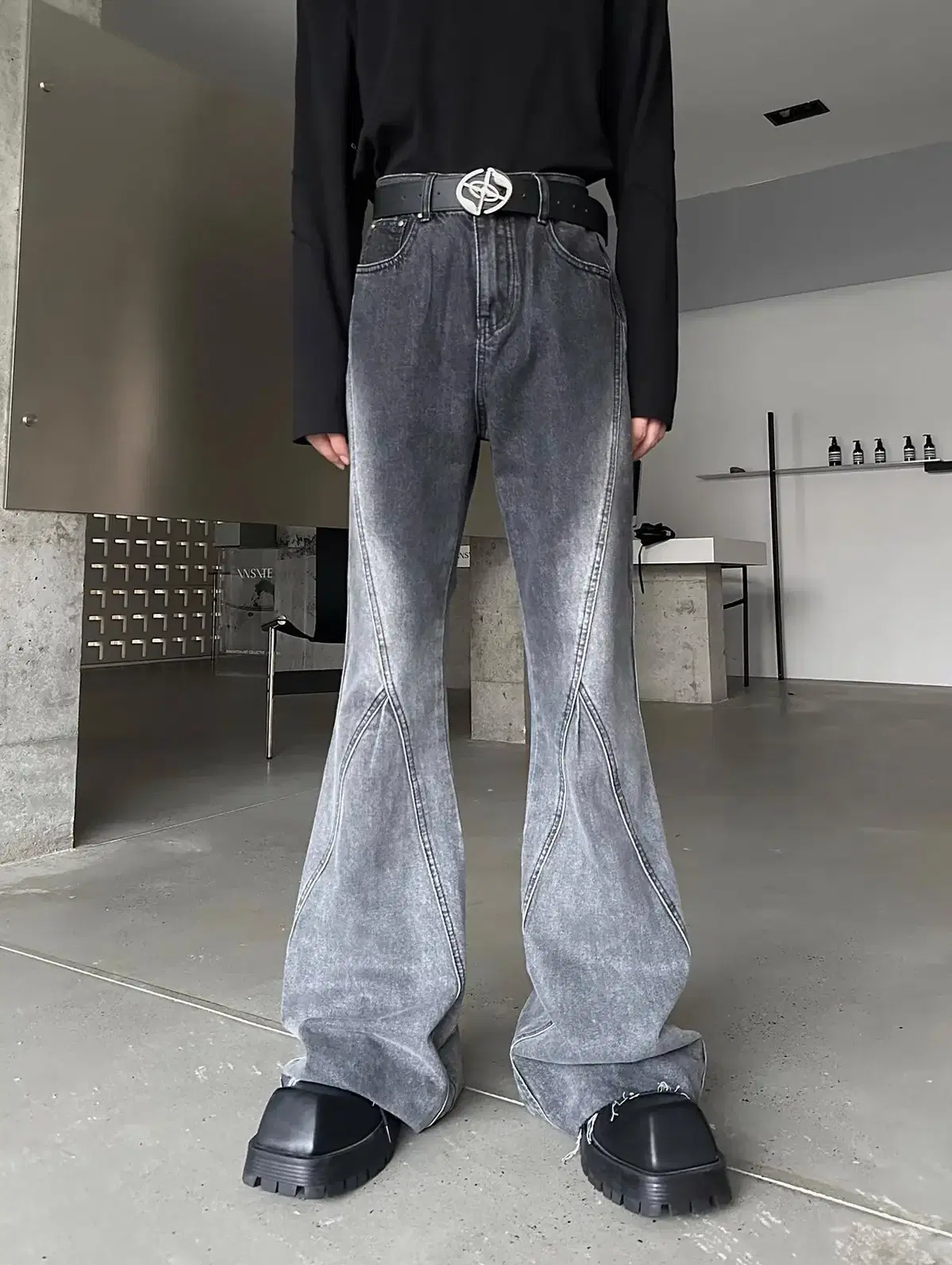 Street semi Bootcut Gradient Black Denim Jeans