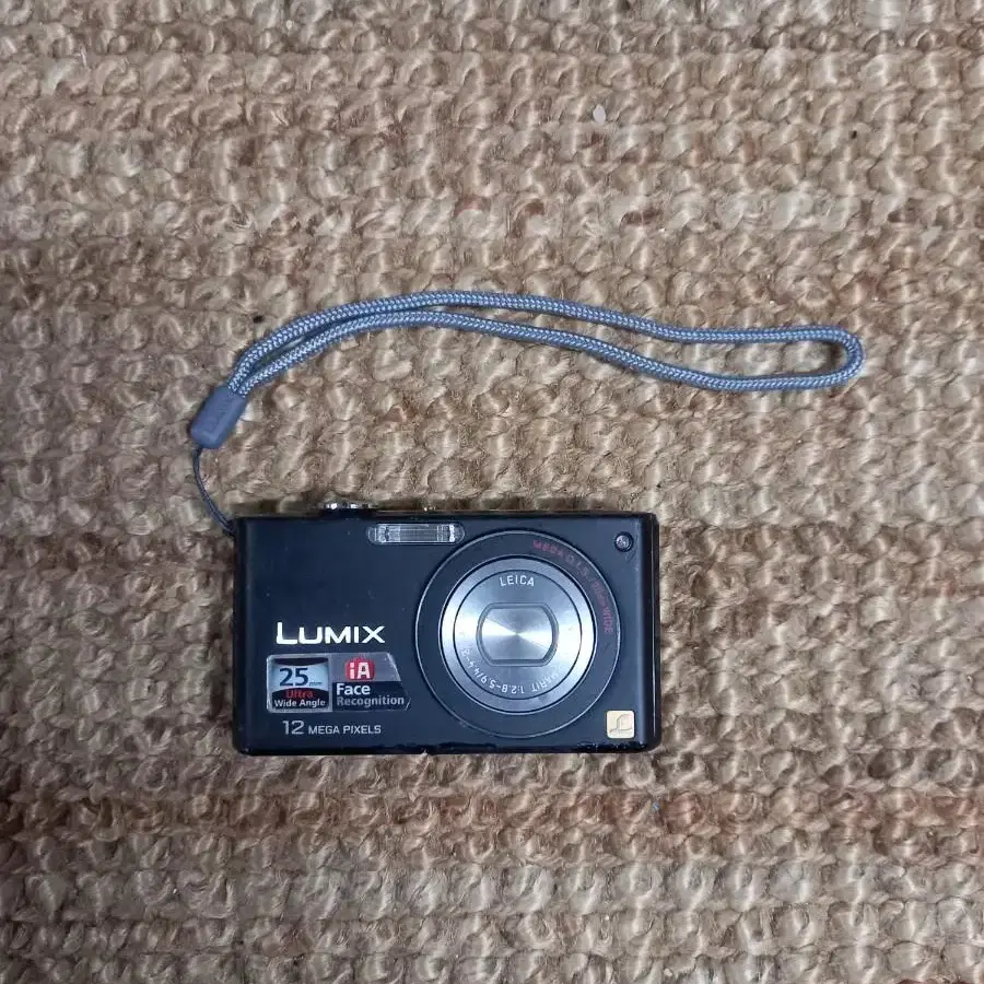 LUMIX FX48 디지털카메라