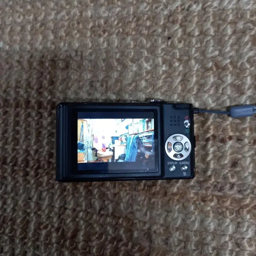 LUMIX FX48 디지털카메라