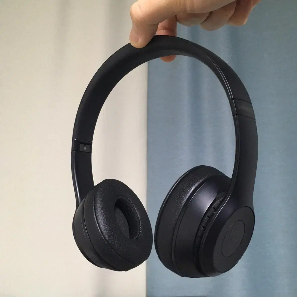 Beats Solo 3 Bluetooth Headset