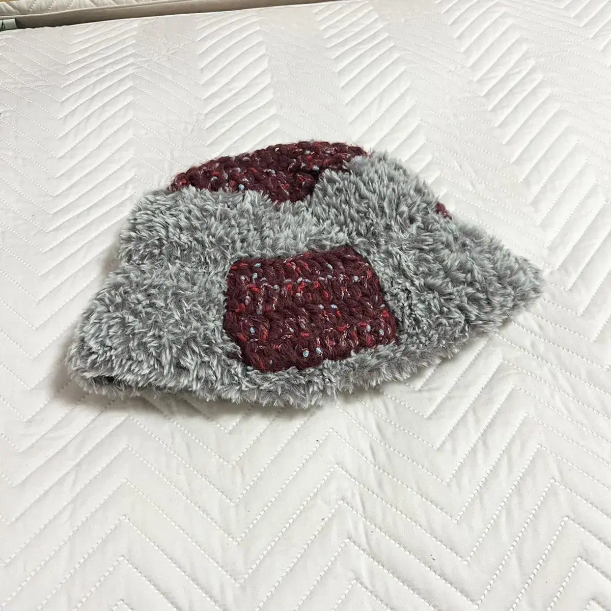 미수아바흐브 pieces furry hat burgundy 버킷햇