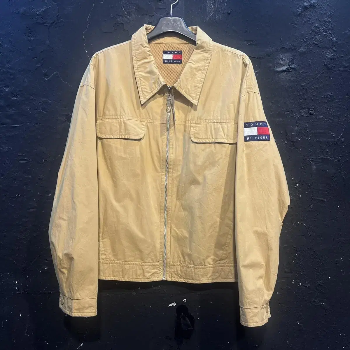 W-16 Tommy Hilfiger Windbreaker Yel L