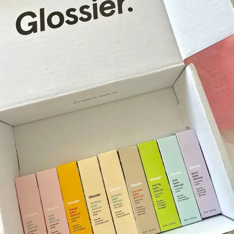 Glossier 글로시에 립밤(미개봉 케이스 포함)