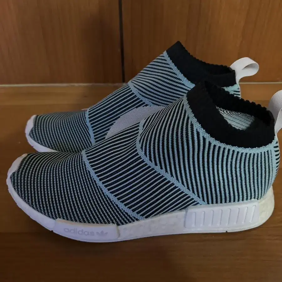 아디다스 NMD CS1 새상품 285