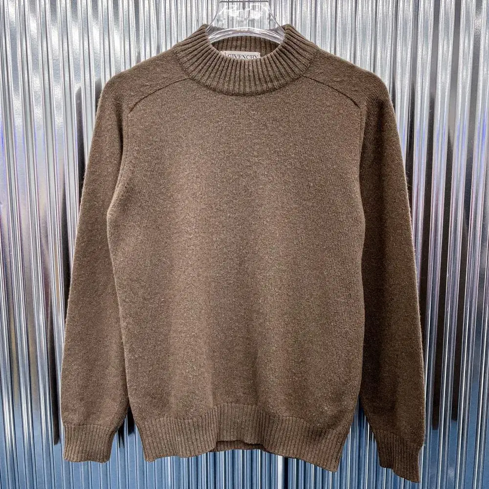 Givenchy Turtleneck Knit (Domestic S) U620