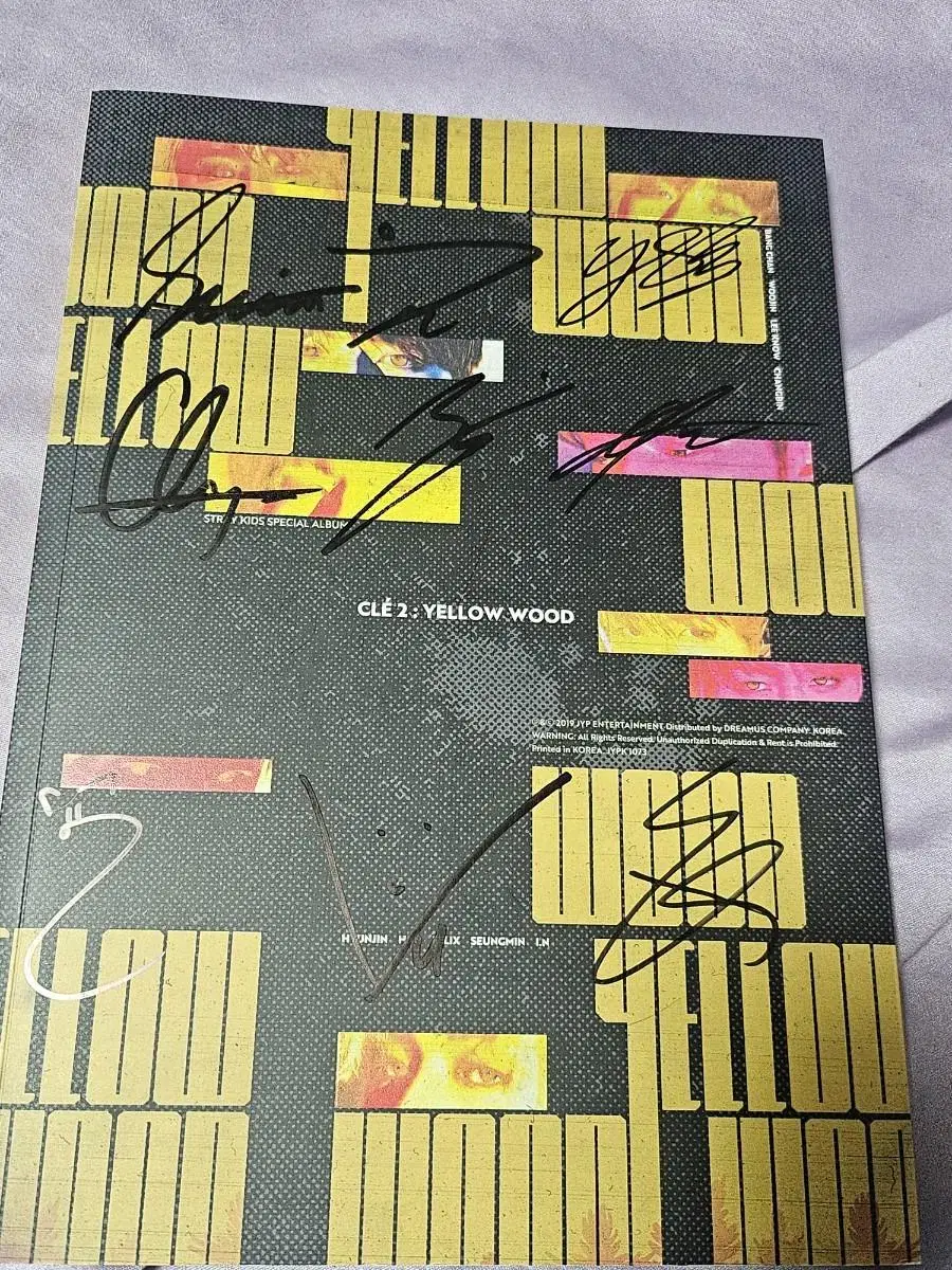 Straykids Unsigned Autographed Album