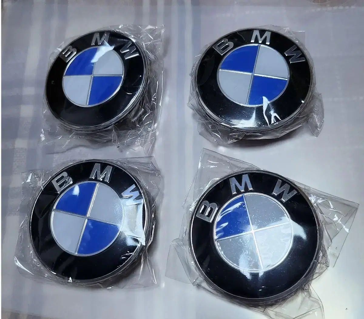 BMW 순정색상 휠캡 68mm (정품x) 1대분 판매합니다.