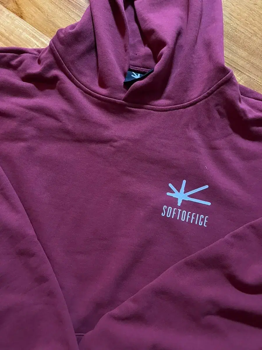 SoftOffice SoftOffice Burgundy Hoodie L