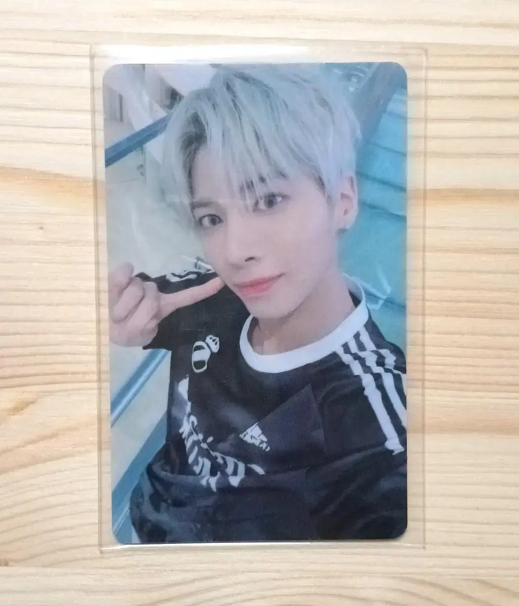 txt txt Volcok Taehyun m2u ld Frieze Paoi photocard WTS