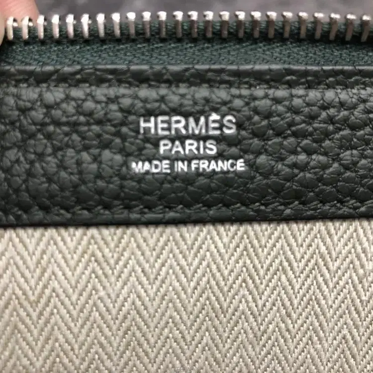 HERMES 에르메스 ZIP TABLET CLUTCH-클러치(R 각인)