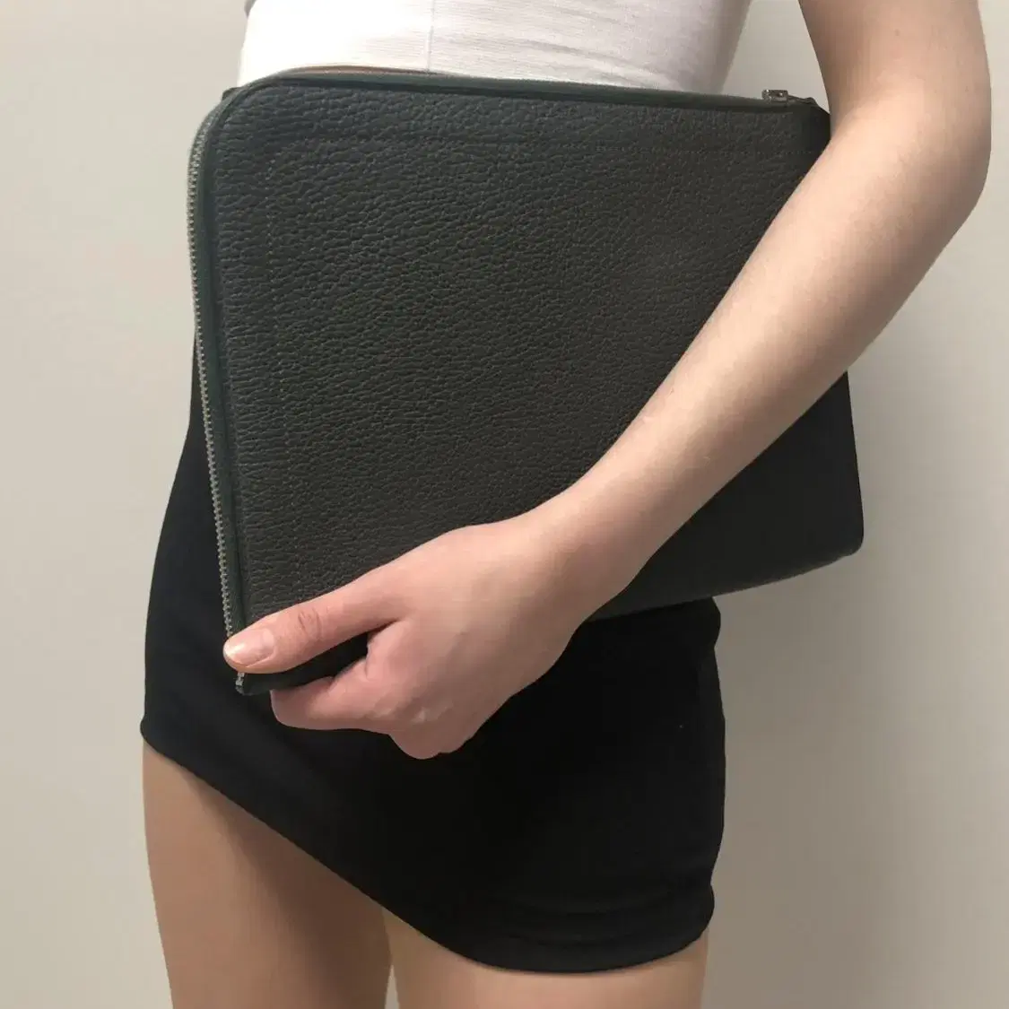 HERMES 에르메스 ZIP TABLET CLUTCH-클러치(R 각인)