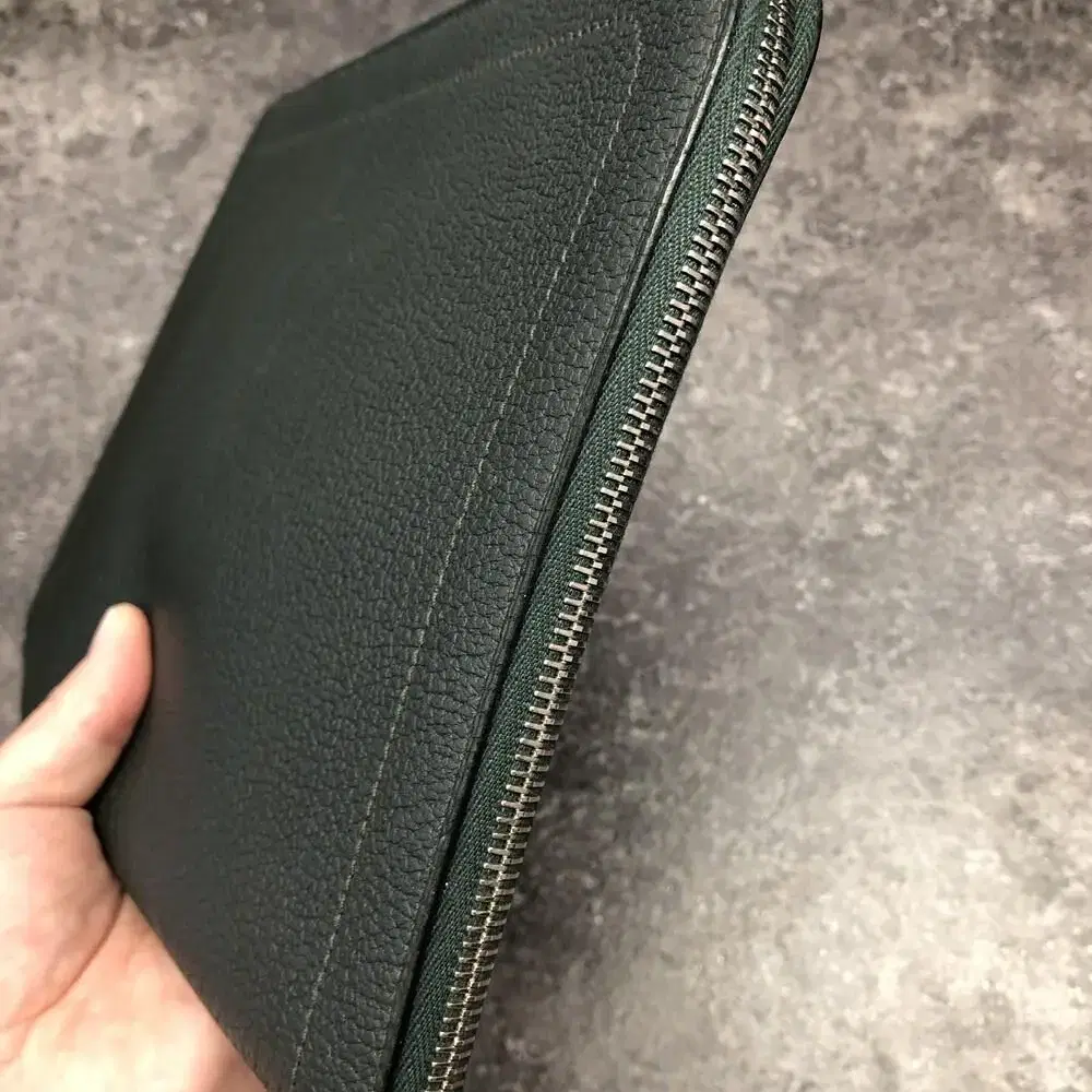 HERMES 에르메스 ZIP TABLET CLUTCH-클러치(R 각인)