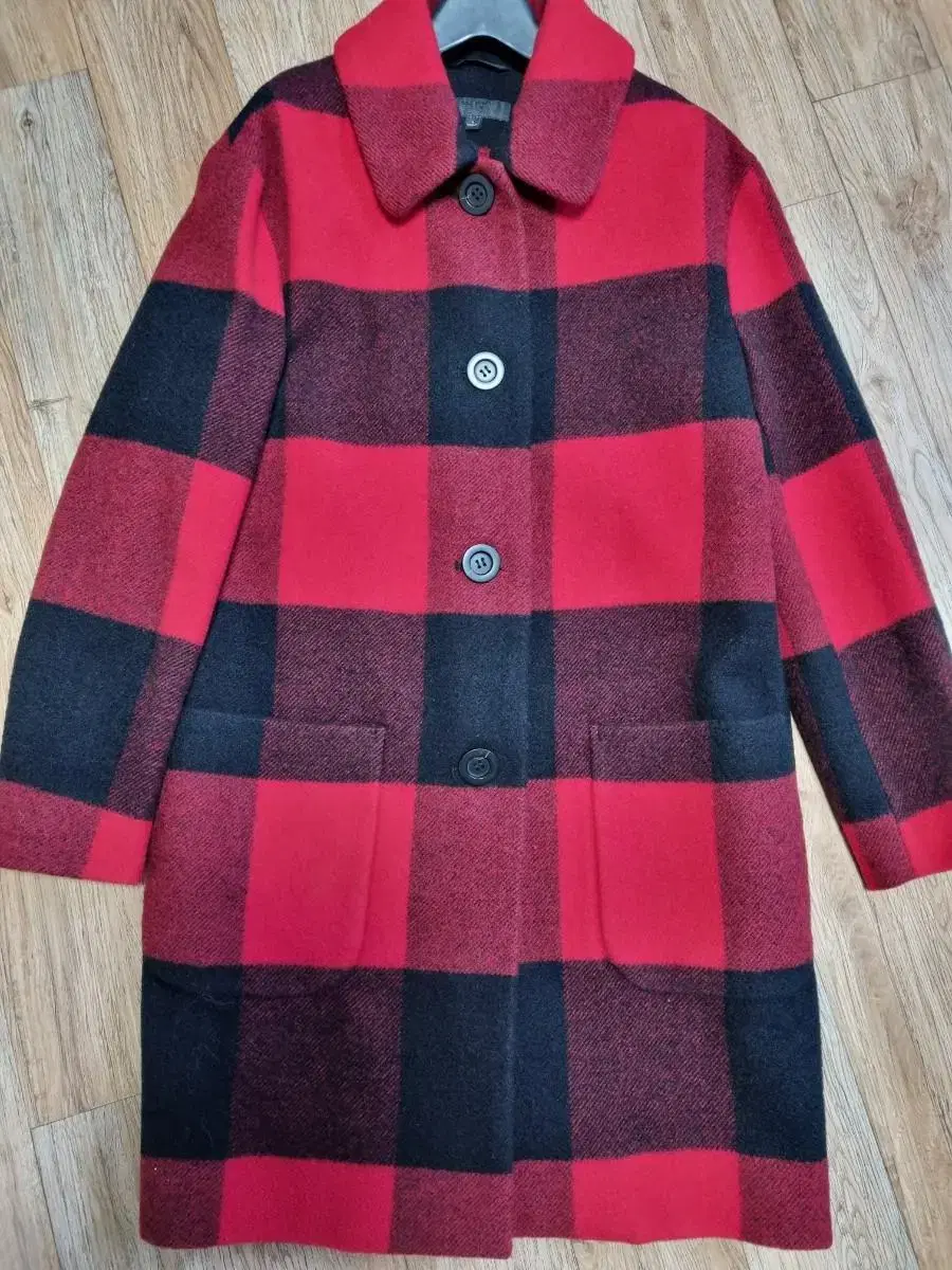 Uniqlo wool check coat (size 85 S)