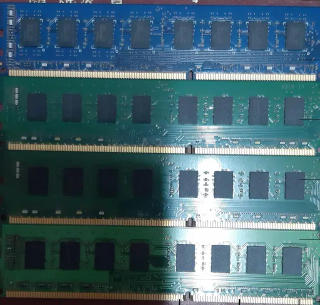 DDR3 4GB (개당. 작동확인사진)