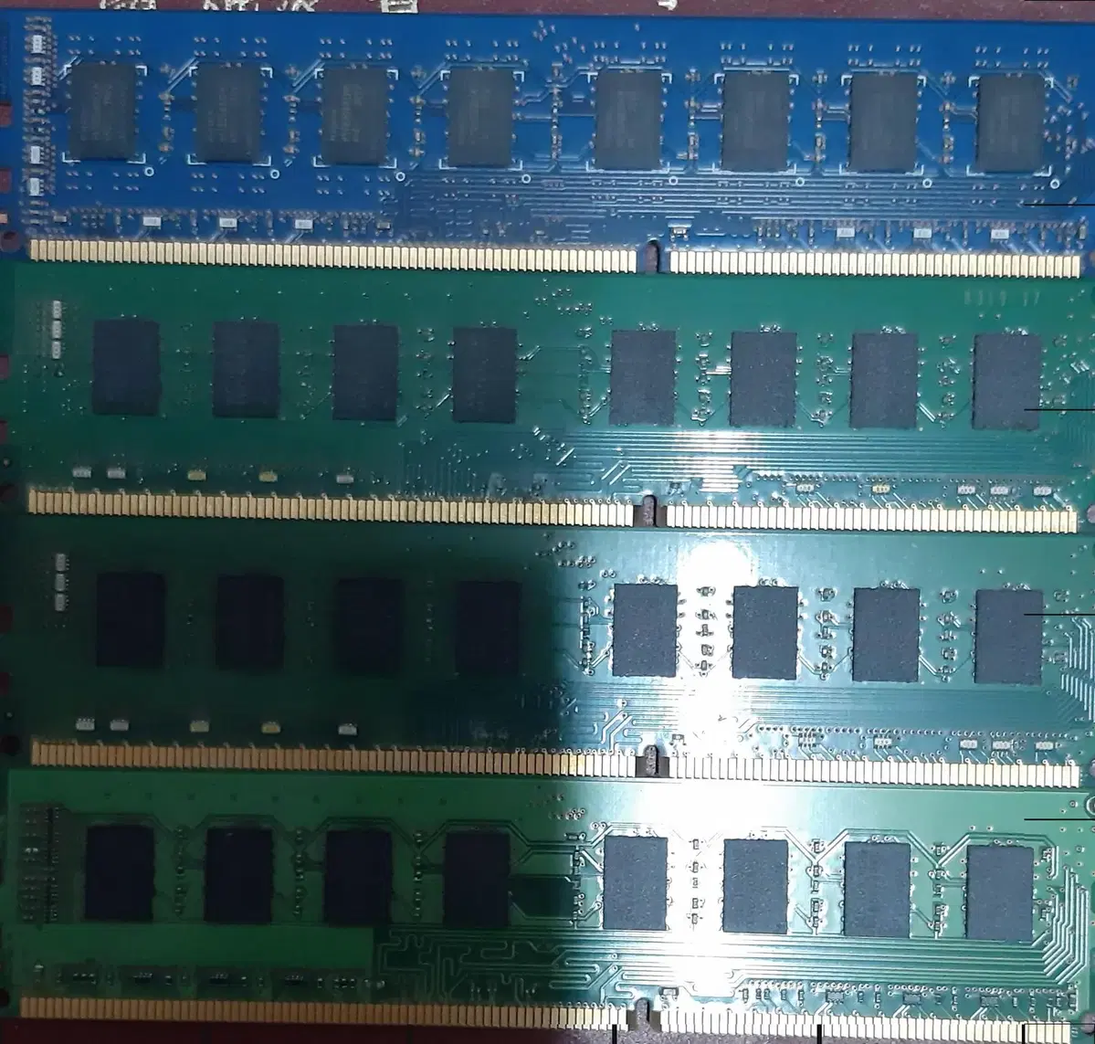 DDR3 4GB (2개 남음. 작동확인사진)