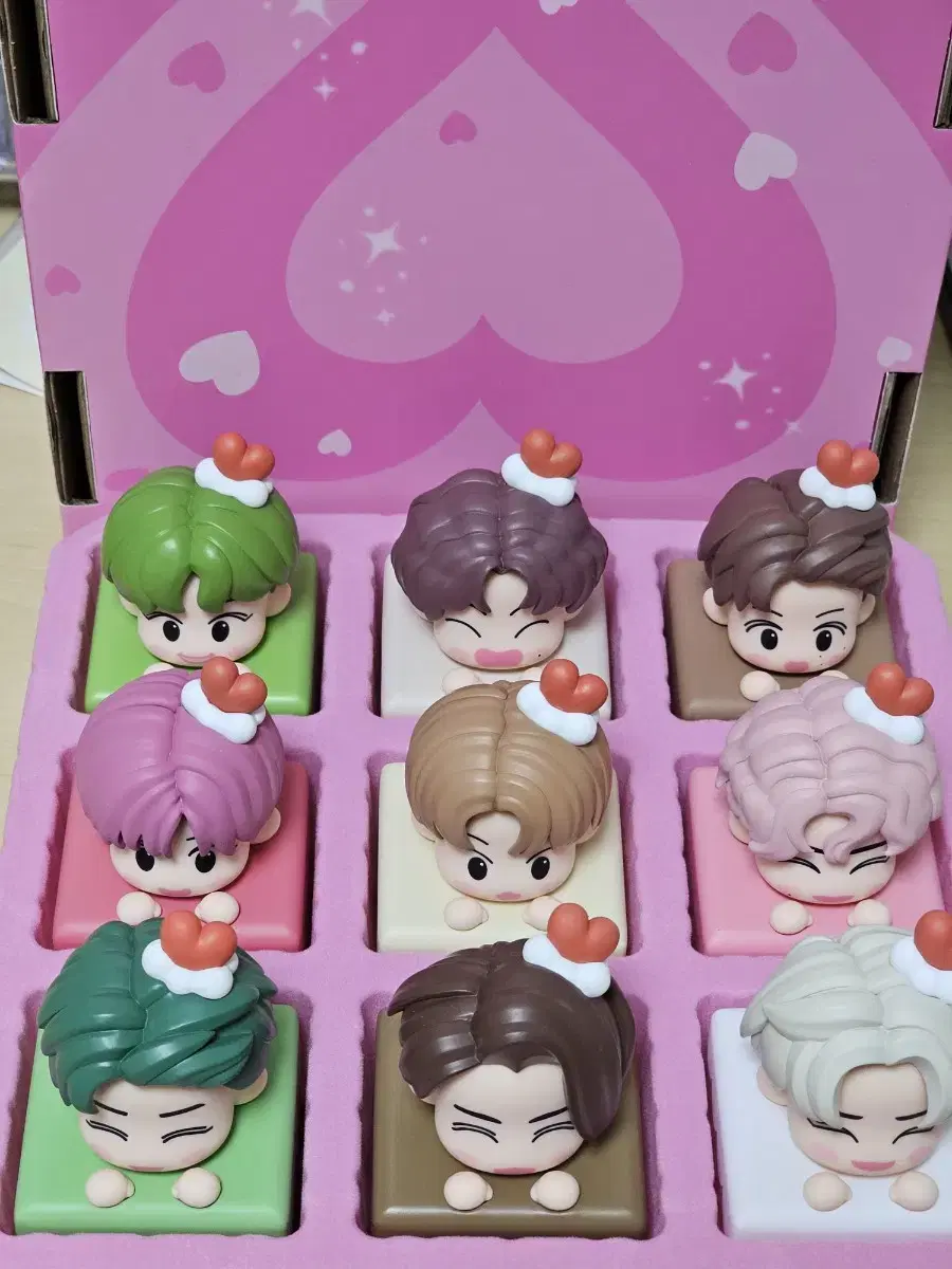 nct 127 Valentine figures only! (yuta)