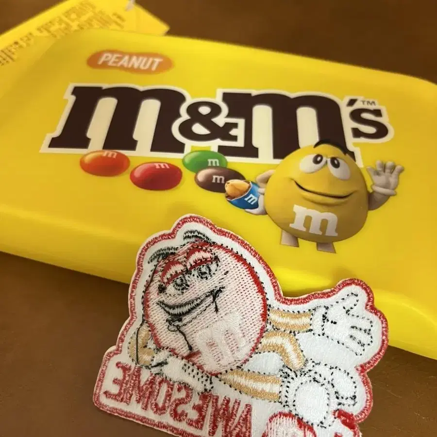 m&m's 엠앤엠즈 peanut bag pouch 파우치