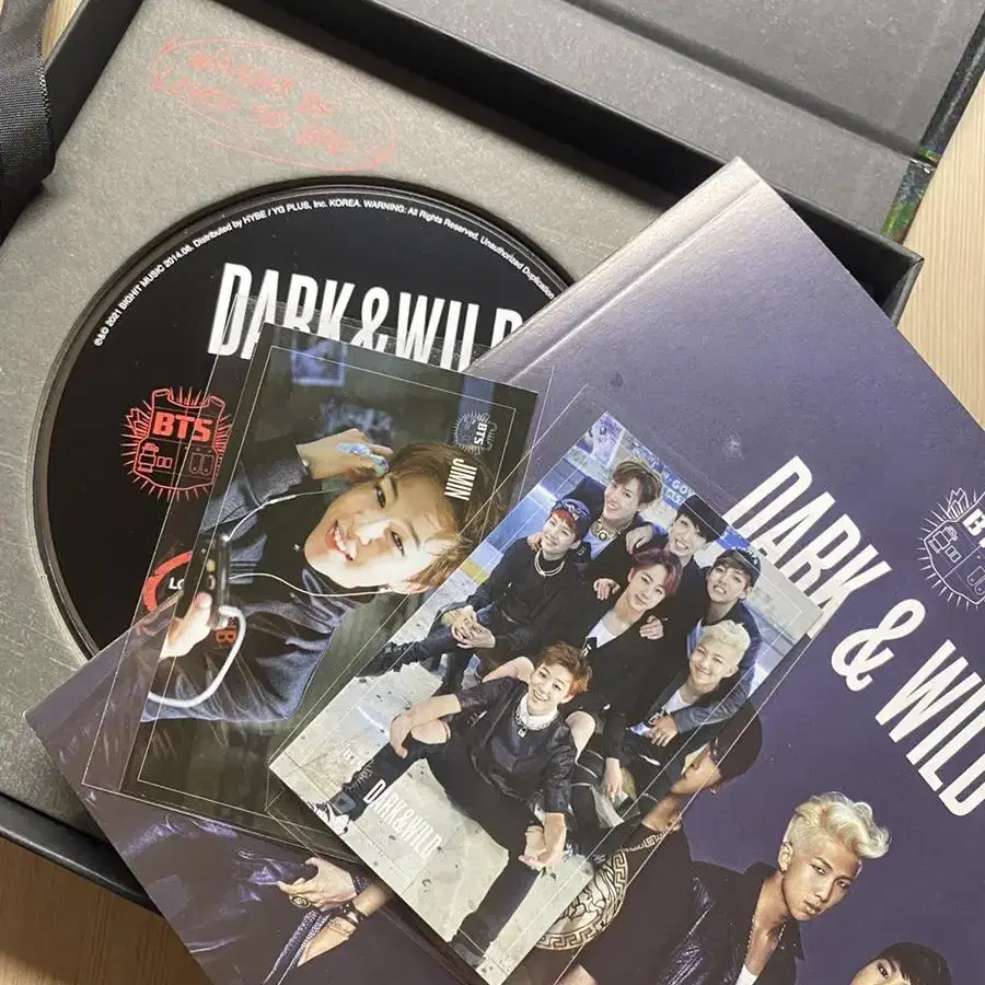 방탄 Dark&Wild 앨범 원가 14900원 10000원에 팔아용