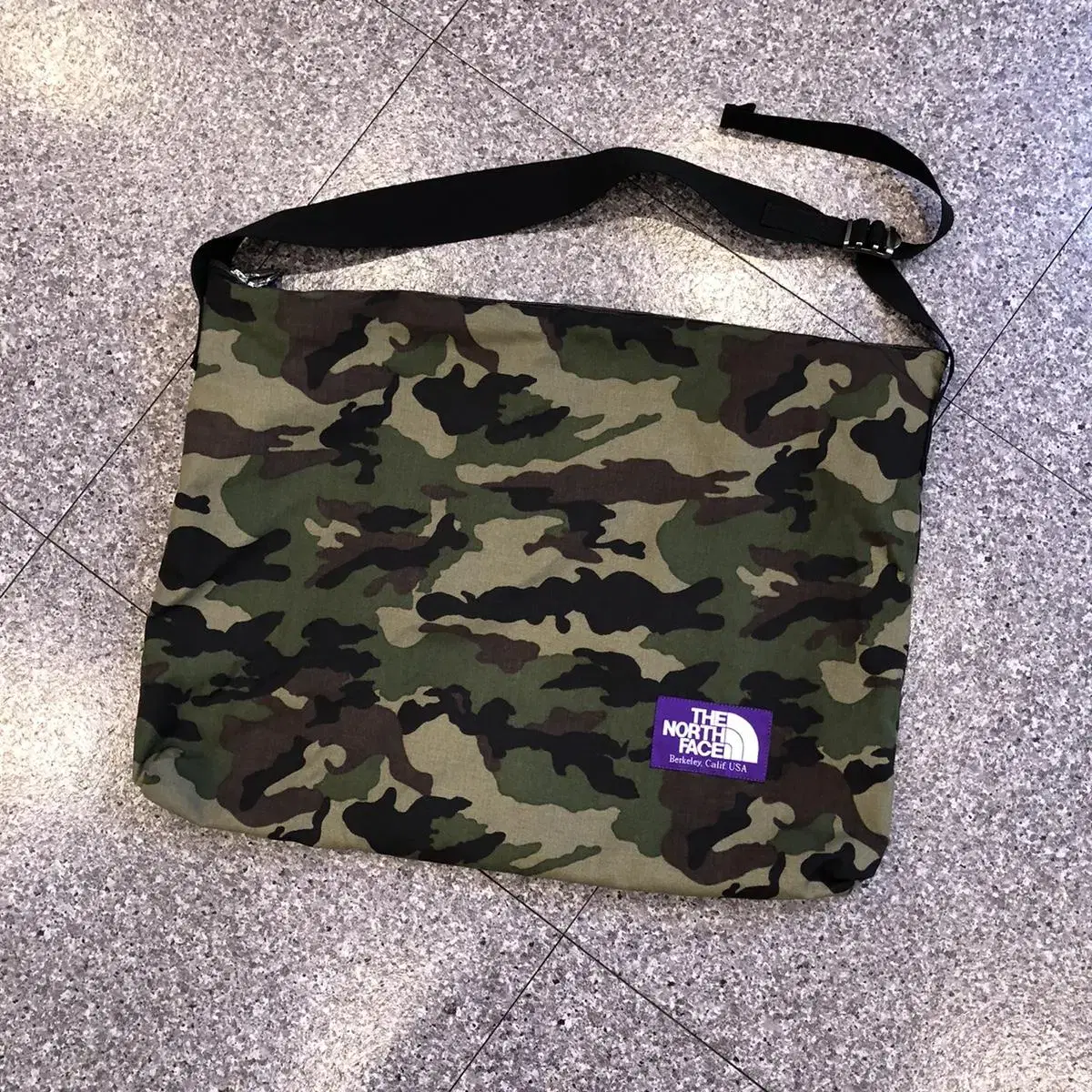 The North FacePerla Belle Camo Crossbody Bag